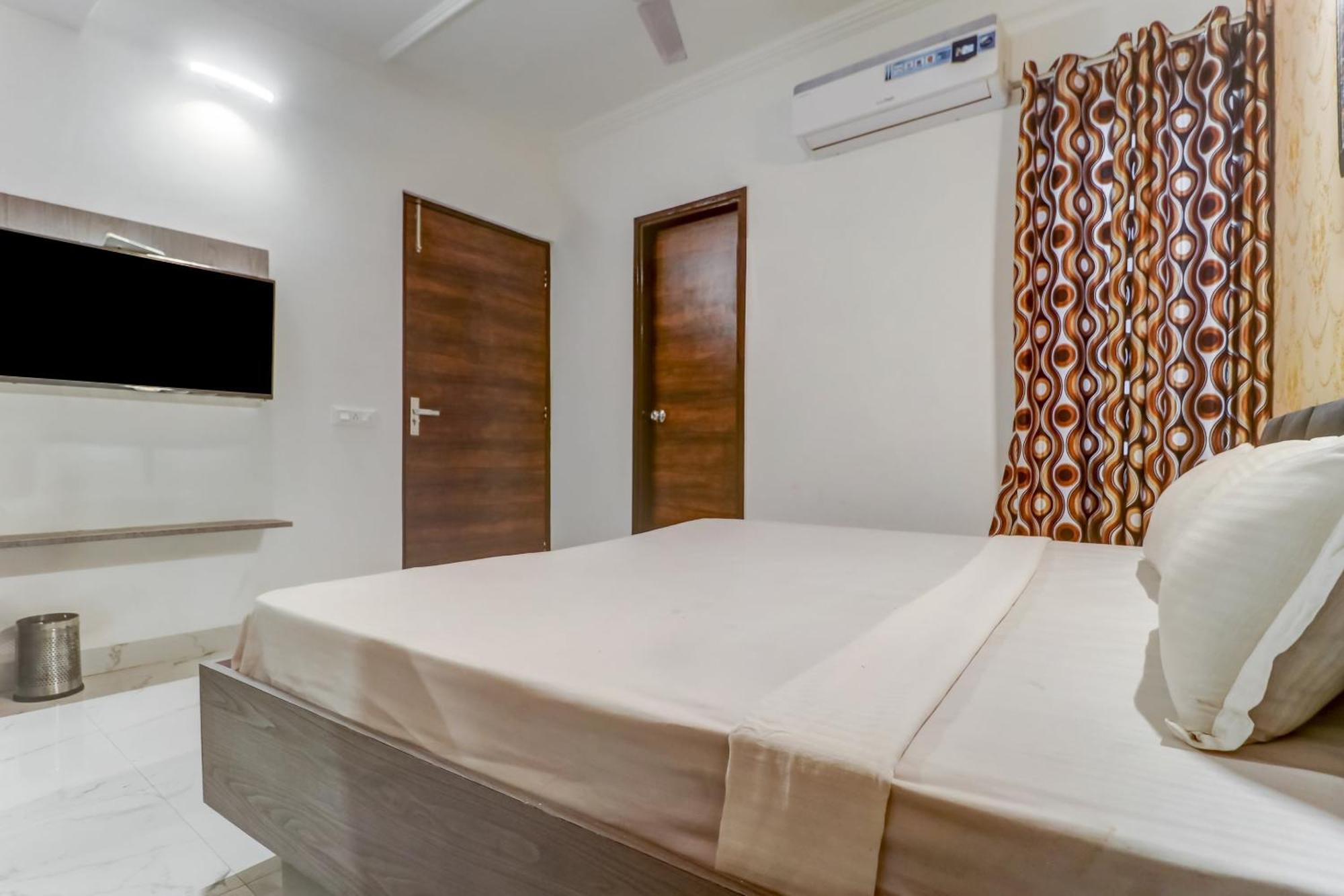 Hotel Townhouse Ludhiana Esterno foto