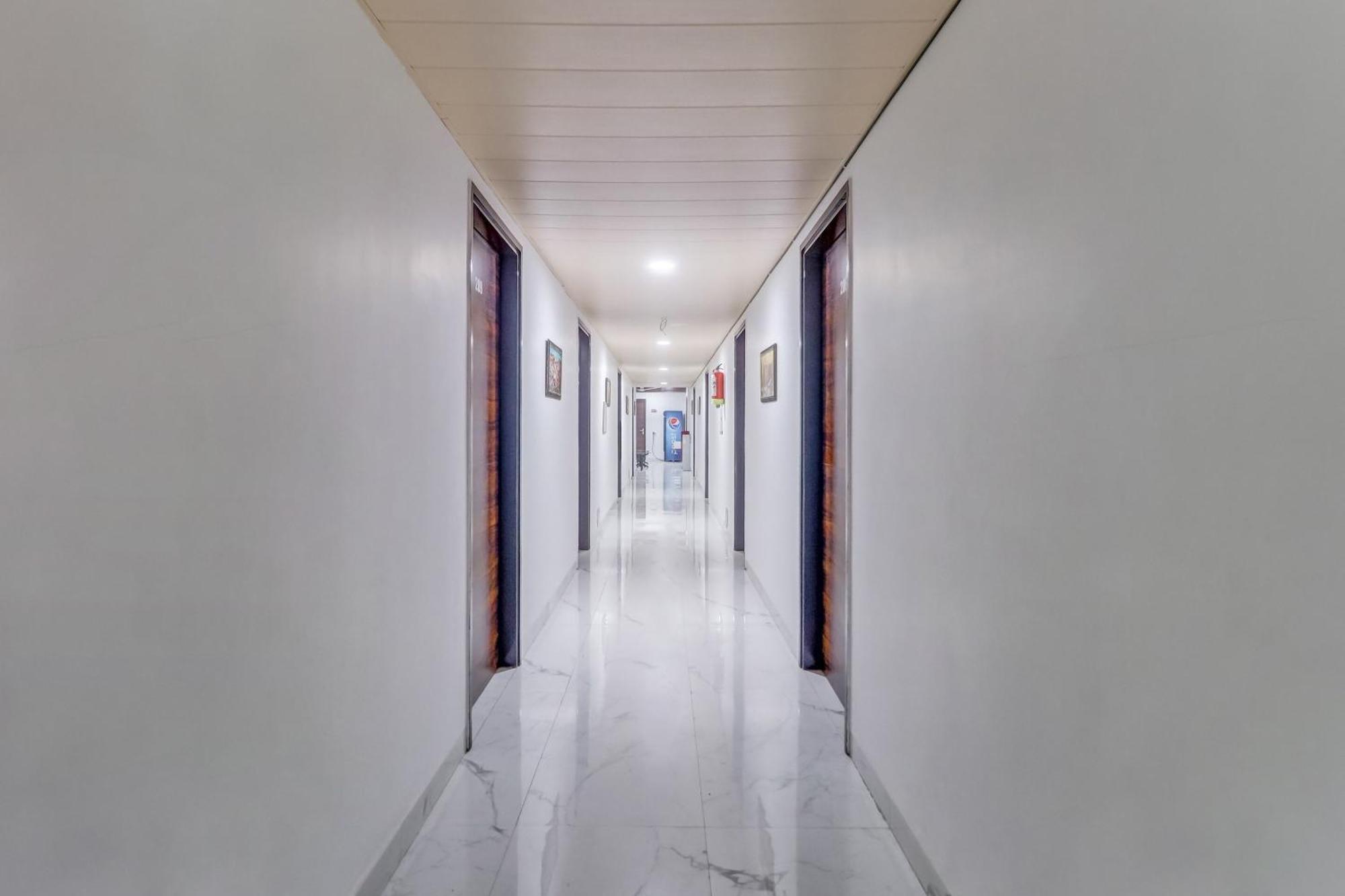 Hotel Townhouse Ludhiana Esterno foto